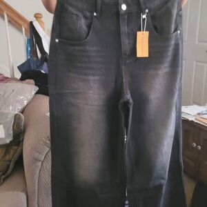 Black wide leg jeans #fashion